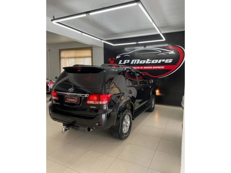 TOYOTA - HILUX SW4 - 2007/2007 - Preta - R$ 105.000,00