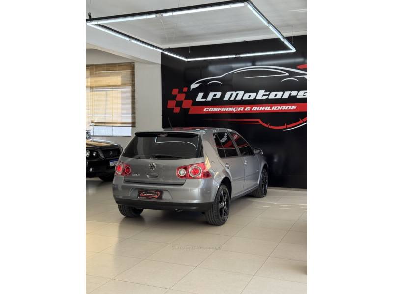 VOLKSWAGEN - GOLF - 2008/2008 - Cinza - R$ 45.000,00