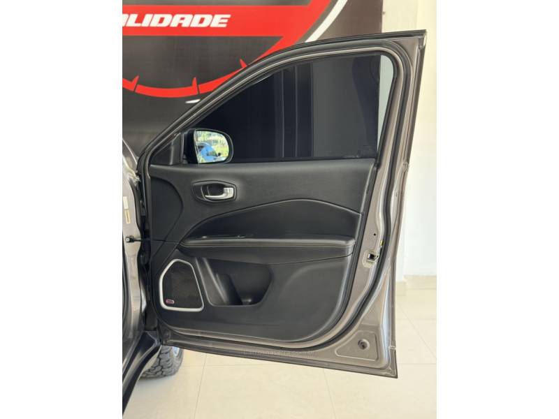 JEEP - COMPASS - 2018/2018 - Cinza - R$ 103.000,00