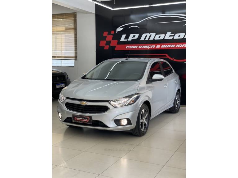 CHEVROLET - ONIX - 2019/2019 - Cinza - R$ 68.900,00