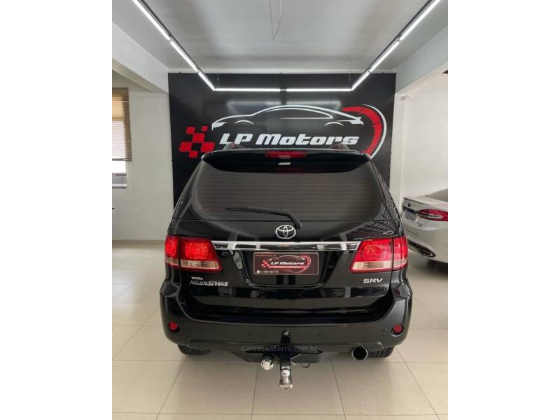 TOYOTA - HILUX SW4 - 2007/2007 - Preta - R$ 105.000,00